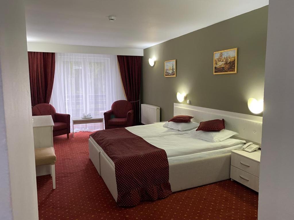 Hotel Miraj - Restaurant & Sauna & Biliard Poiana Brasov Exterior photo