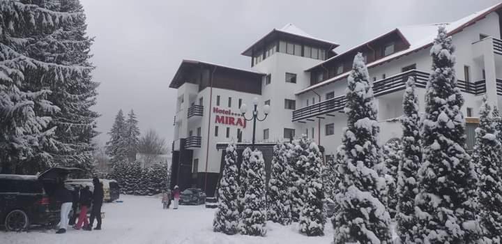 Hotel Miraj - Restaurant & Sauna & Biliard Poiana Brasov Exterior photo
