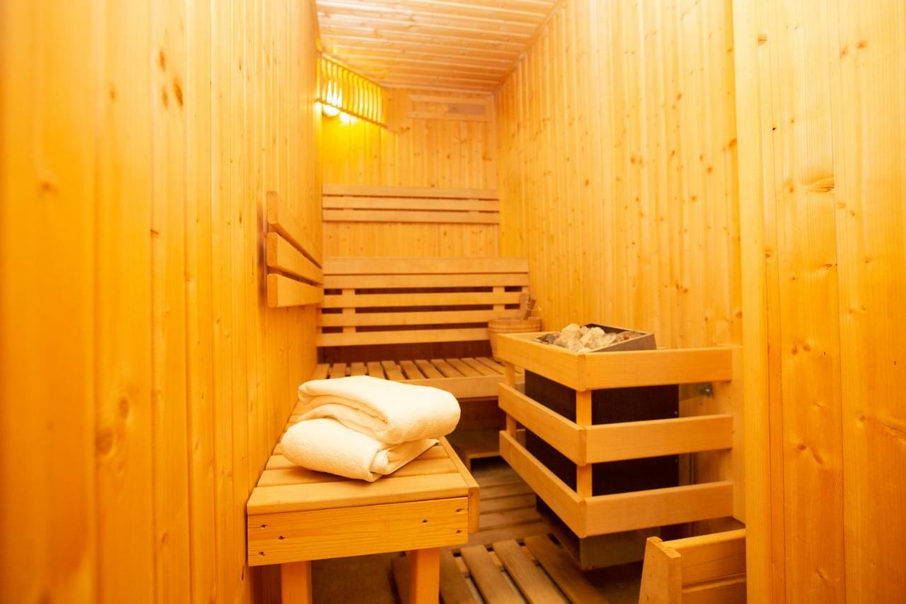 Hotel Miraj - Restaurant & Sauna & Biliard Poiana Brasov Exterior photo